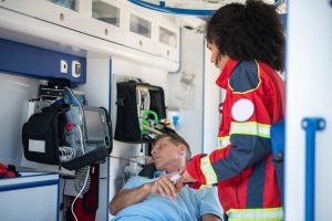 crisis de saturación de los servicios hospitalarios de urgencias
